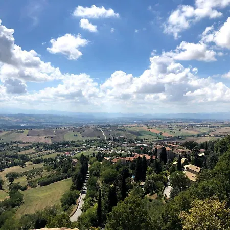 Alba Del Borgo Lejlighed *